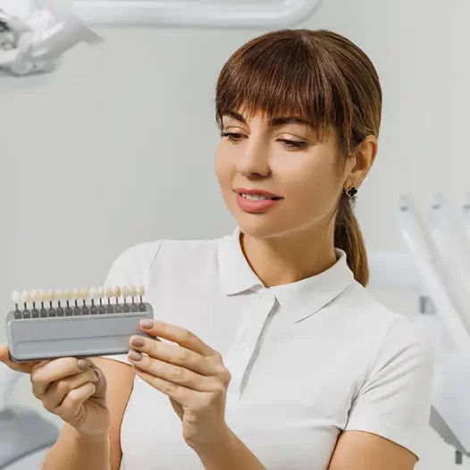 Dental Bonding Vs. Veneers: Pros and Cons