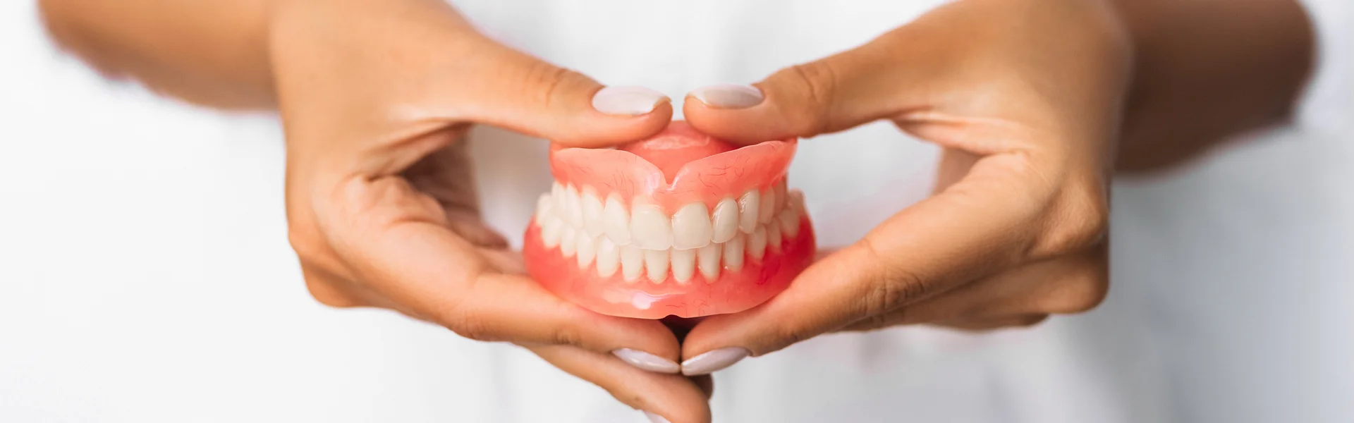 Types of Partial Dentures for Front Teeth
